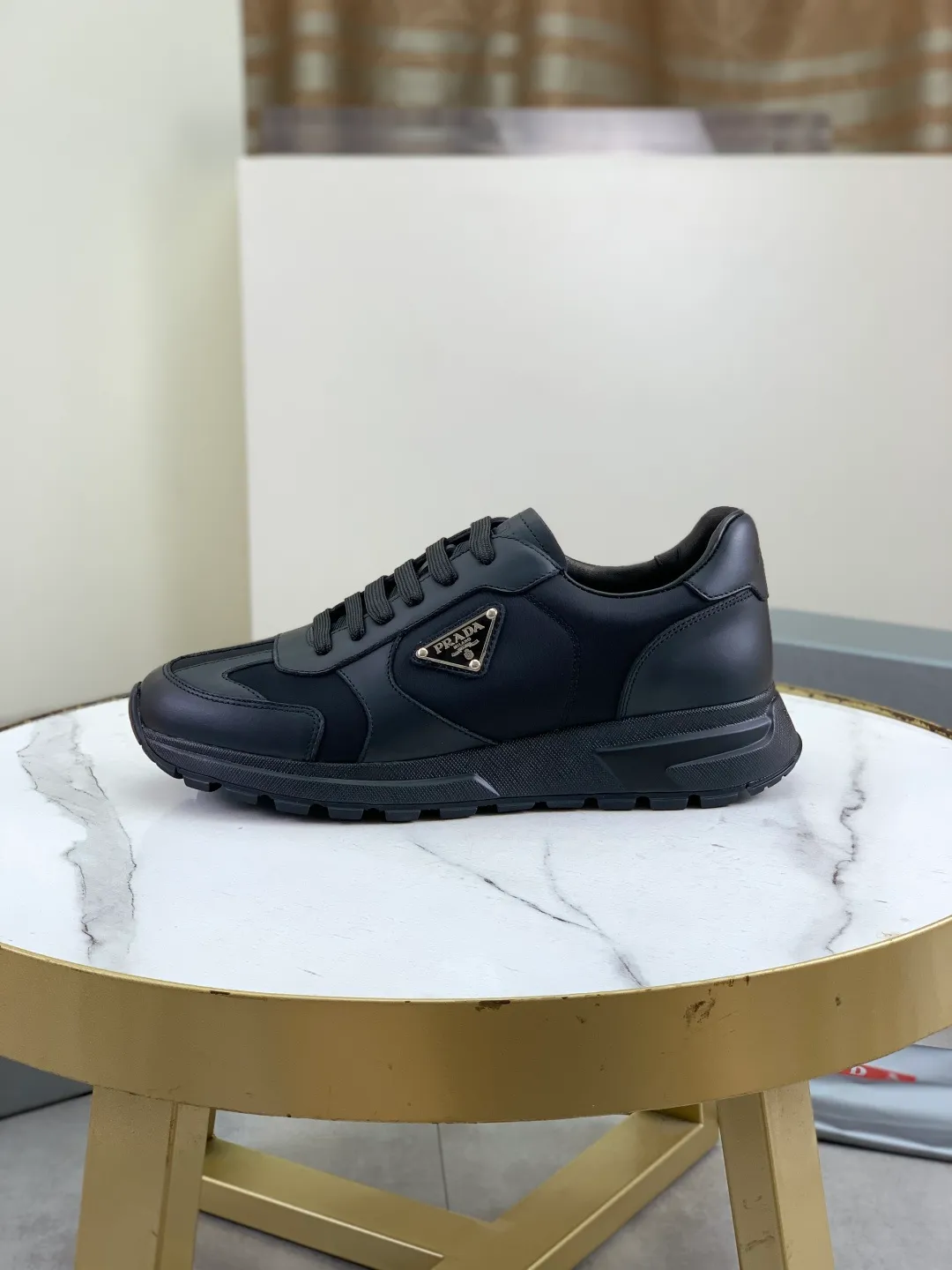 Men's men's shoes💰P580💰【New model】Top quality, new popular models on the official website, which will never go out of style for a century,🆘 The trendy brand (Prada) mainly promotes popular models, avant-garde and versatile fashionable men's shoes, private version molding, cowhide surface splicing 1:1 oil edge processing... fashionable and simple, original imported cowhide interior cowhide feet; the atmosphere and personality are more fashionable, eye-catching and pursuing class. It will subvert old ideas and be a must-have for fashionistas who want to spend time with you! Must keep it! High-end comfort, high-end quality workmanship. Size: 38-44 Various colors available. full package